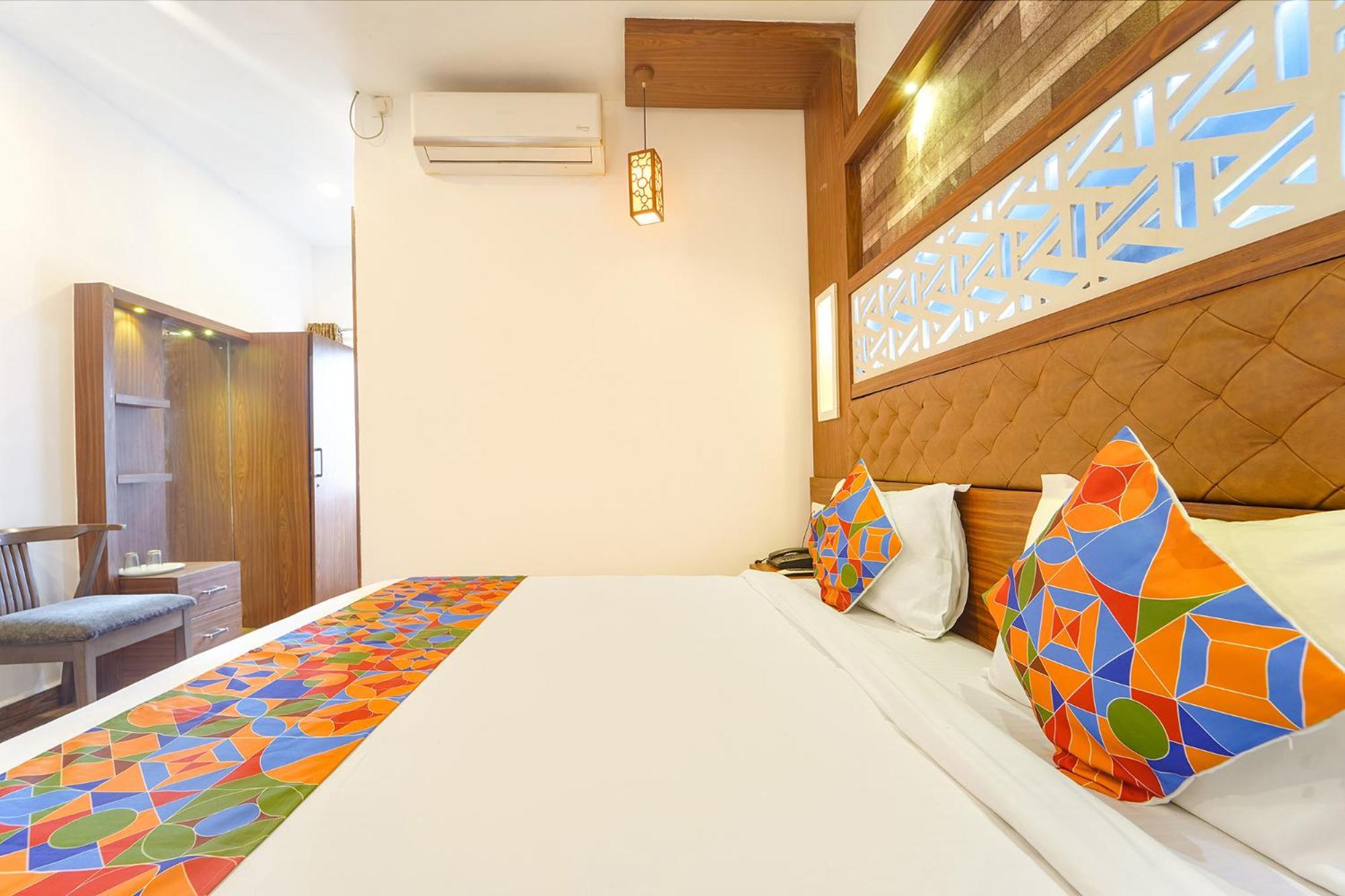 Fabhotel Qube - 800M From Ernakulam Junction South Railway Station Kochi Esterno foto