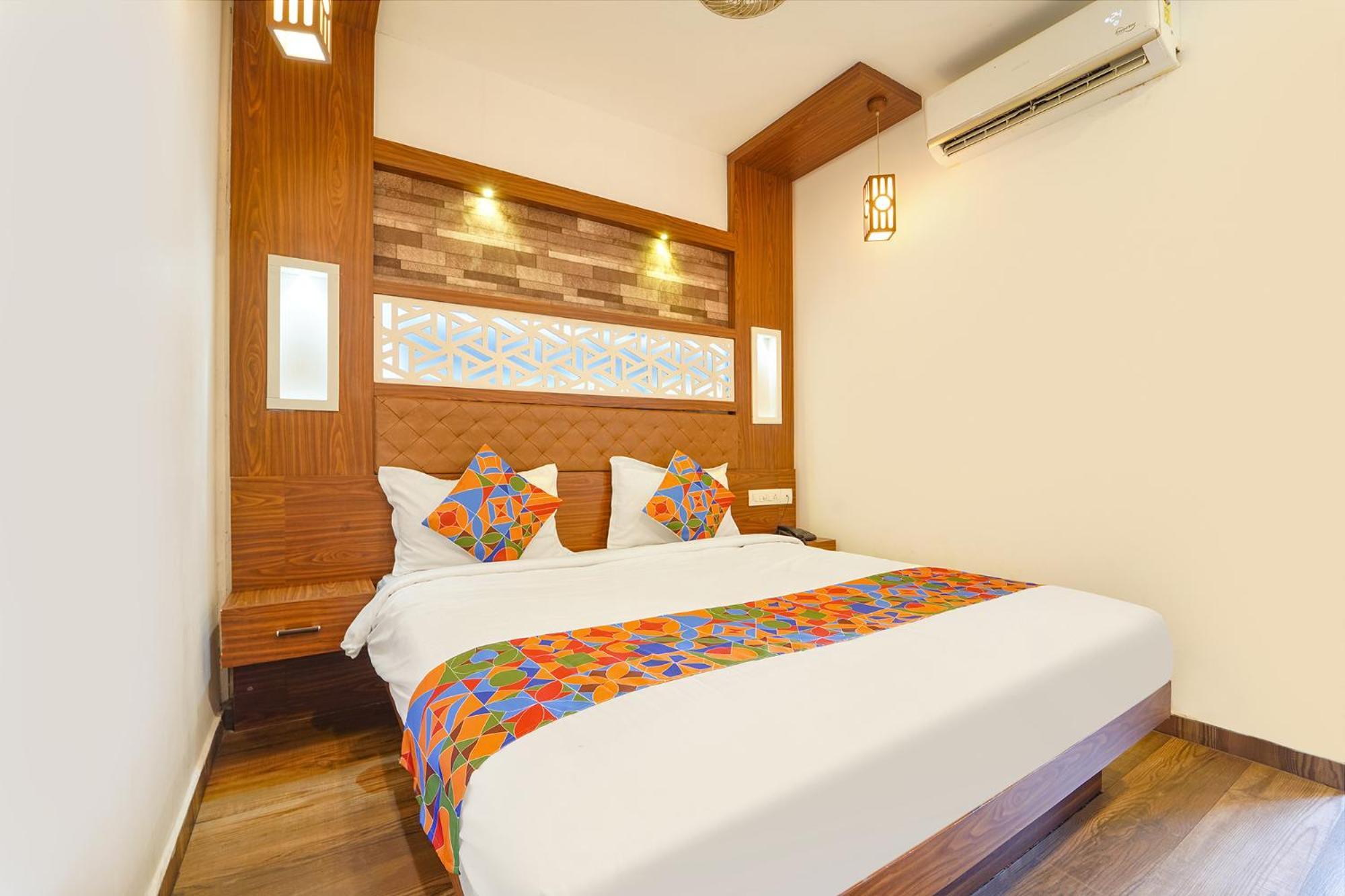Fabhotel Qube - 800M From Ernakulam Junction South Railway Station Kochi Esterno foto