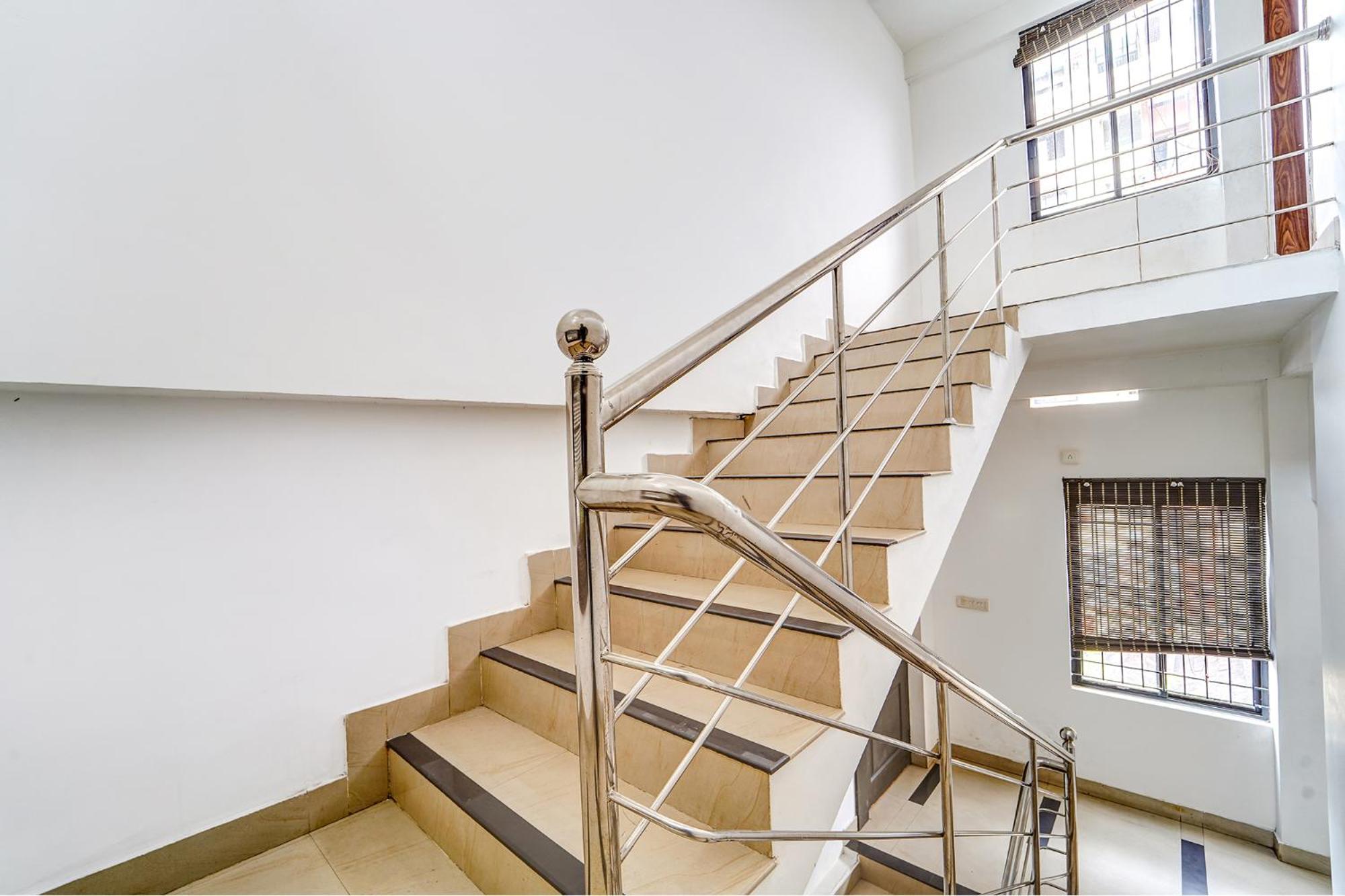 Fabhotel Qube - 800M From Ernakulam Junction South Railway Station Kochi Esterno foto