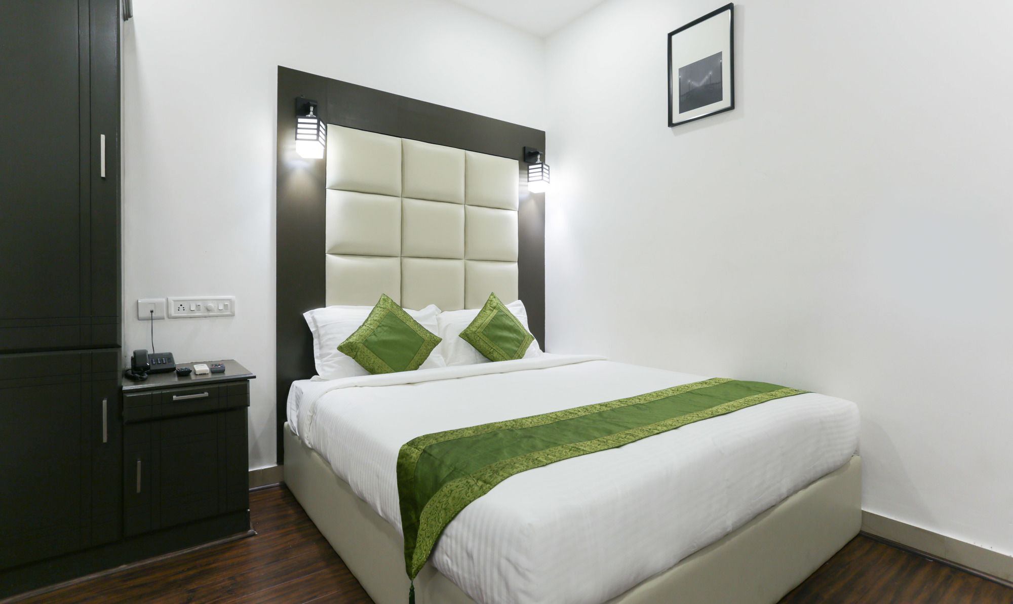 Fabhotel Qube - 800M From Ernakulam Junction South Railway Station Kochi Esterno foto